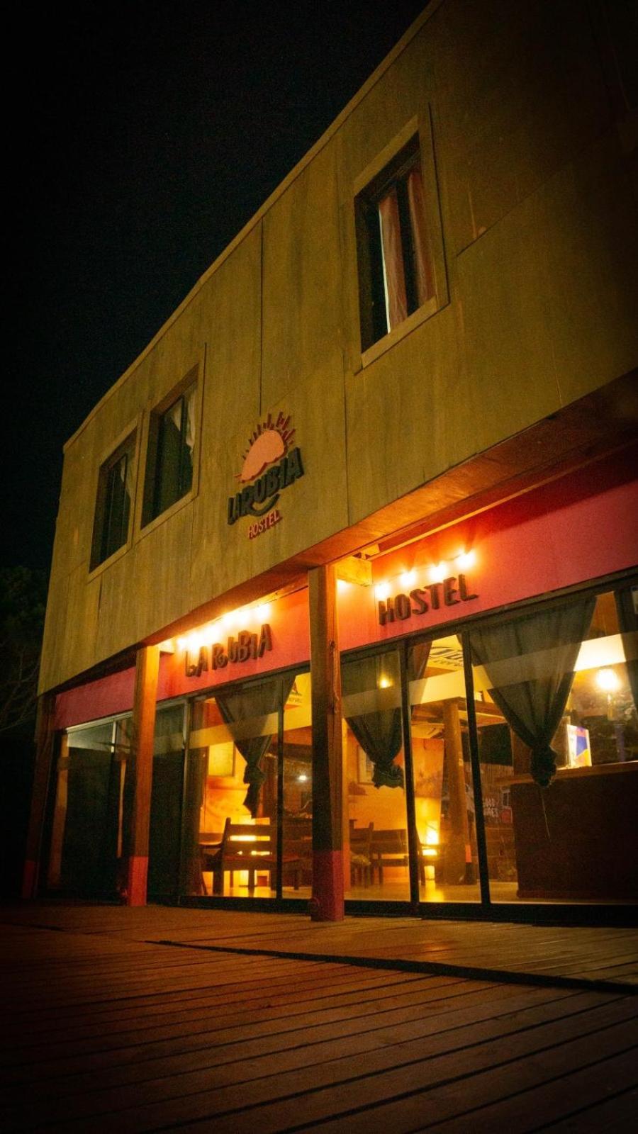 La Rubia Hostel La Pedrera Ngoại thất bức ảnh