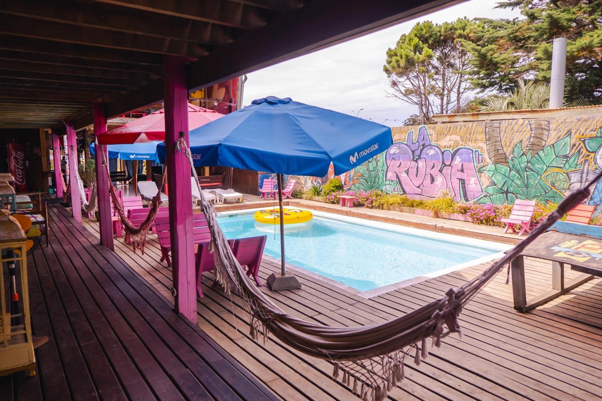 La Rubia Hostel La Pedrera Ngoại thất bức ảnh