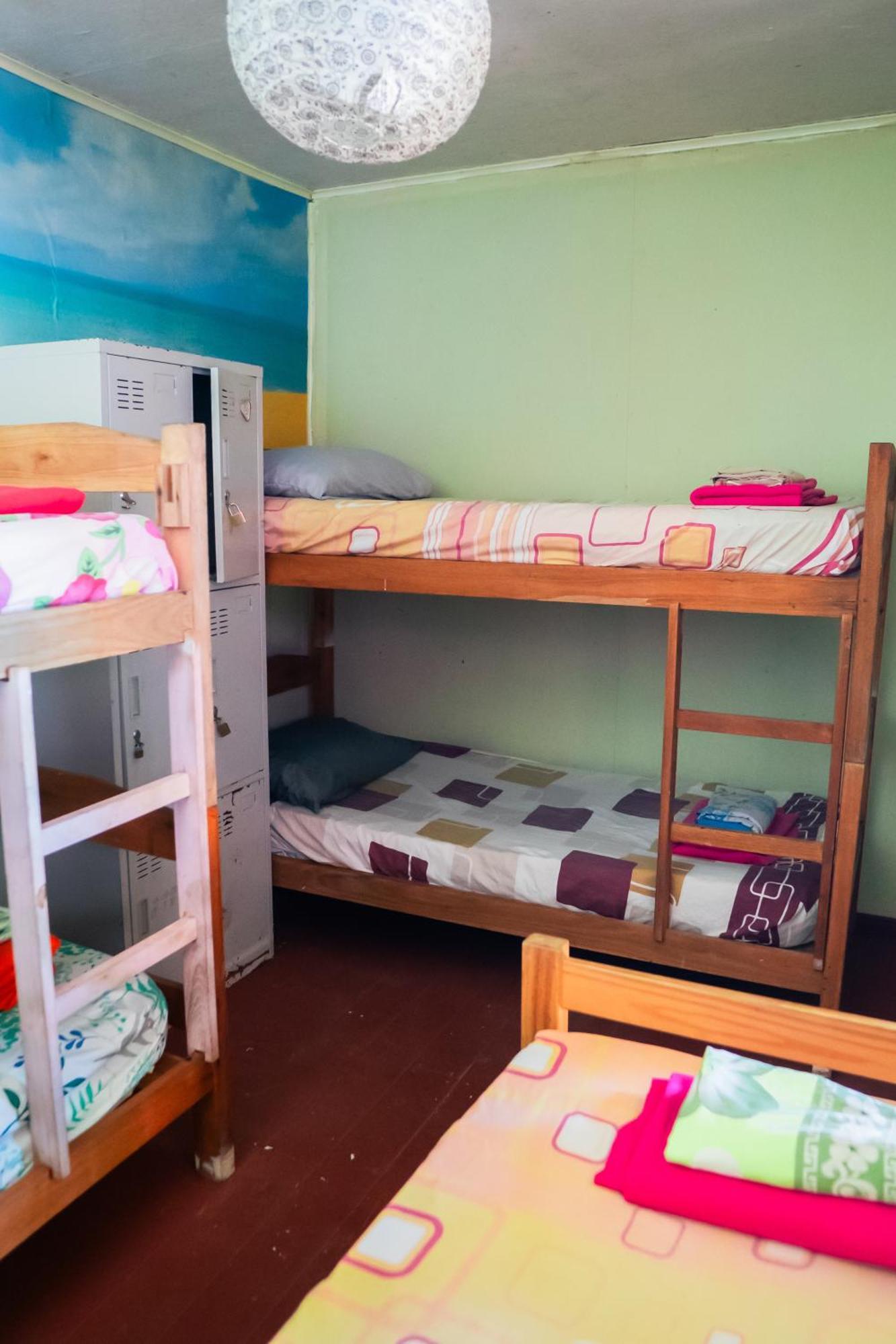 La Rubia Hostel La Pedrera Phòng bức ảnh