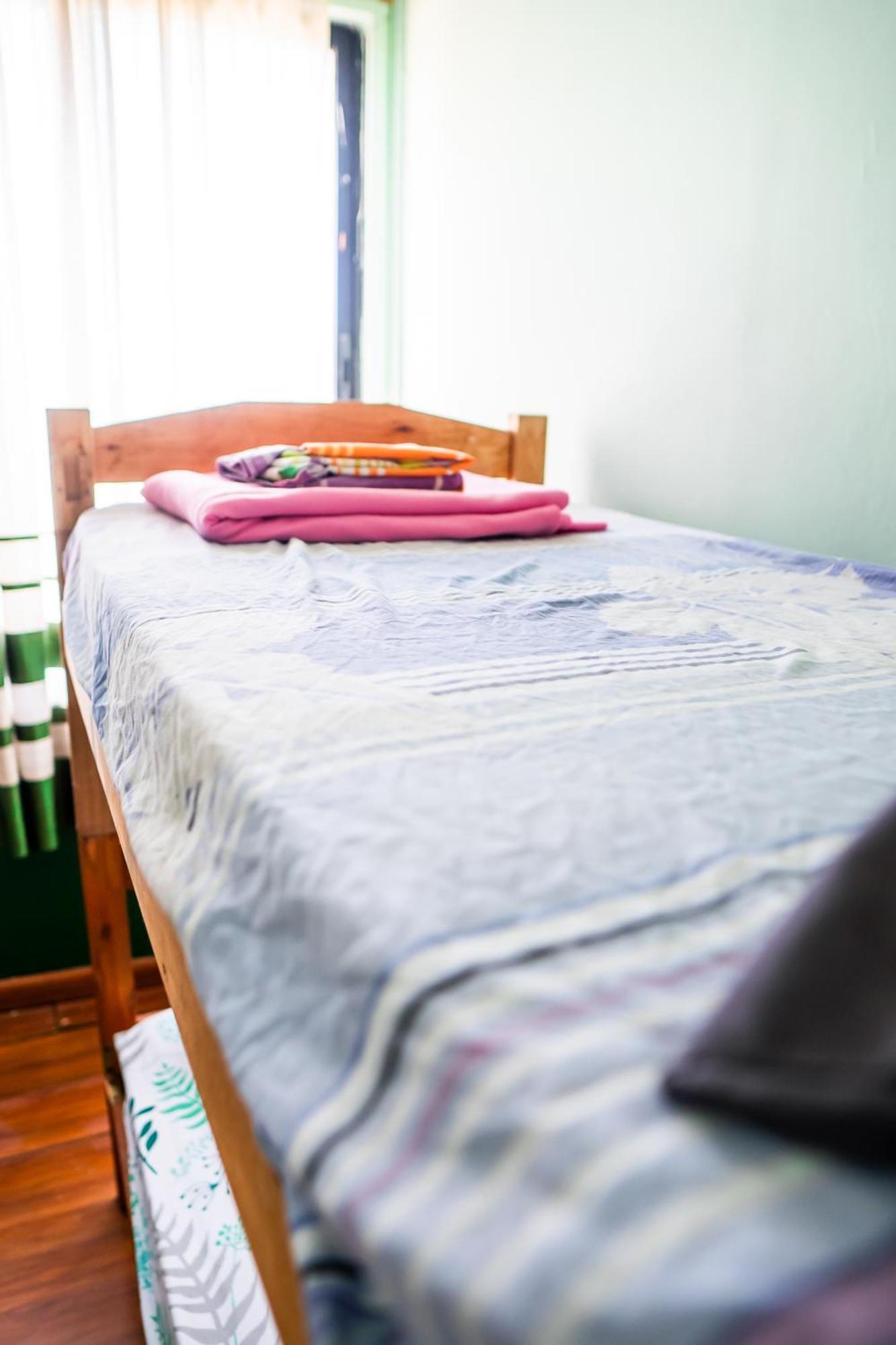 La Rubia Hostel La Pedrera Phòng bức ảnh