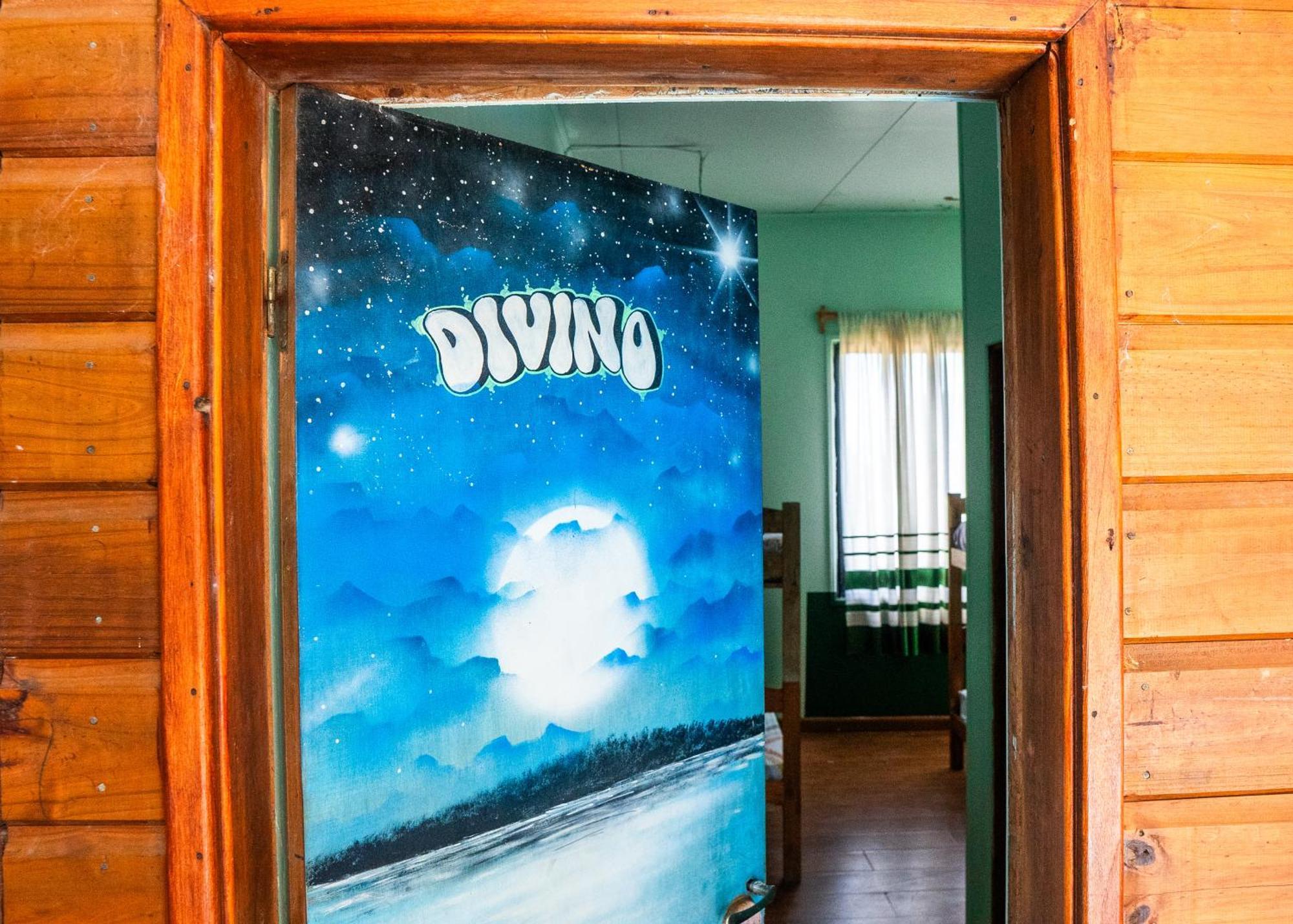 La Rubia Hostel La Pedrera Phòng bức ảnh