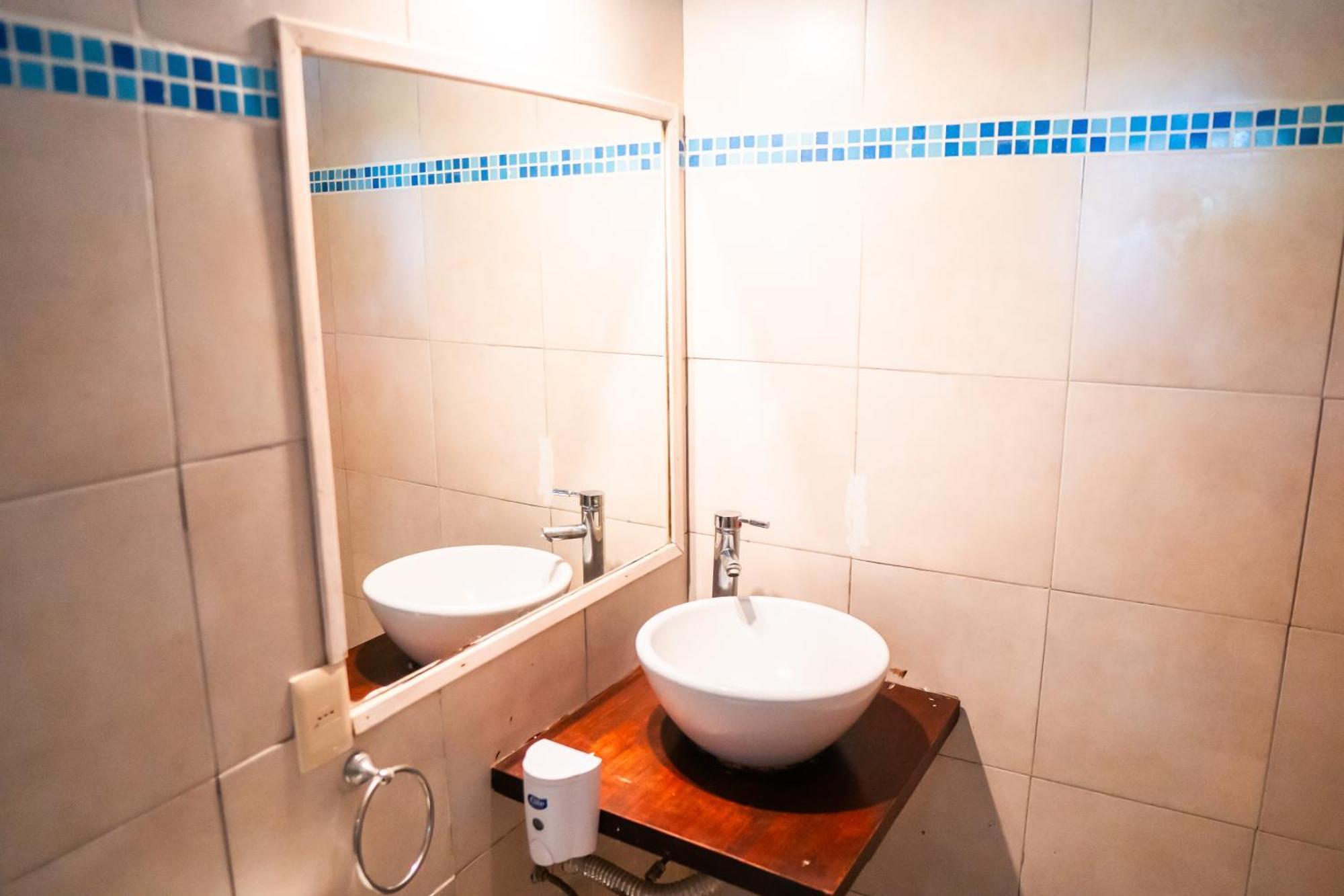 La Rubia Hostel La Pedrera Ngoại thất bức ảnh